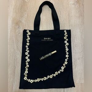 Marc Jacobs Daisy Tote Bag and Travel Fragrance